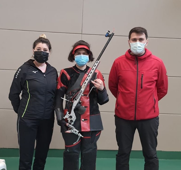 Manisa’ya Gülşen Delen’den gümüş madalya