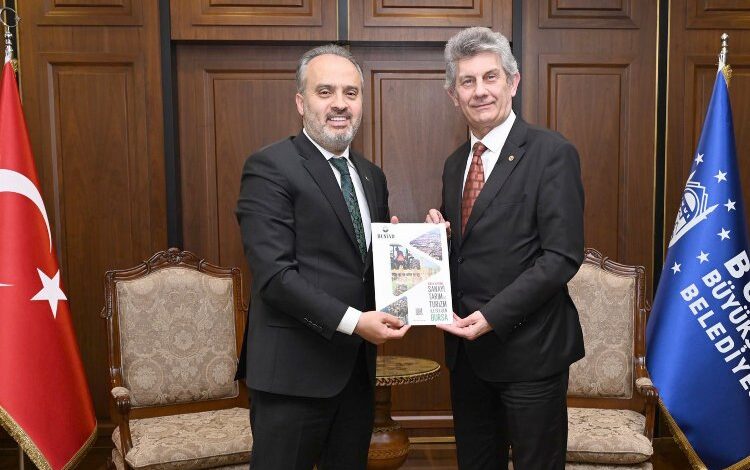 BUSİAD’ın Bursa Vizyonu Başkan Aktaş’a sunuldu BUSİAD’ın Bursa Vizyonu Başkan Aktaş’a sunuldu