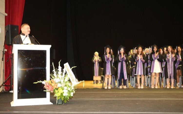 ERÜ Diş Hekimliği’nde mezuniyet heyecanı