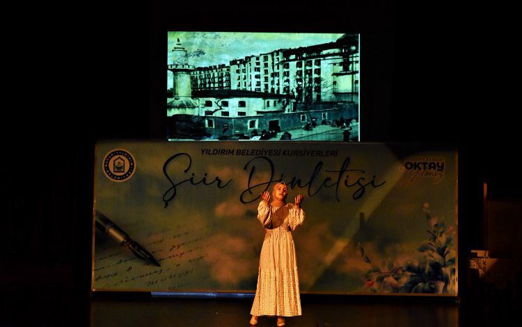 Bursa Yıldırım’da kursiyerlerden şiir dinletisi