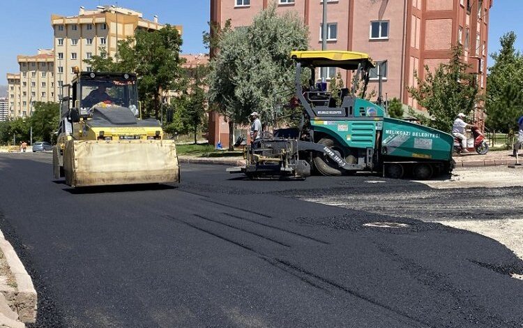 Melikgazi TOKİ’de yol yenileme çalışması
