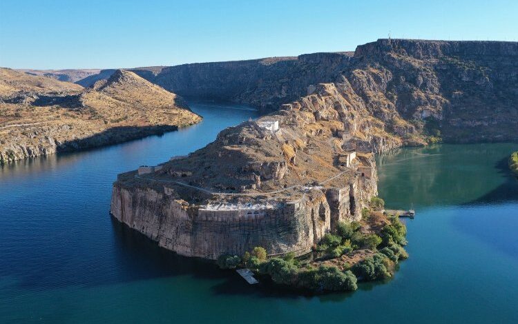 Depremden etkilenen Rumkale için kollar sıvandı
