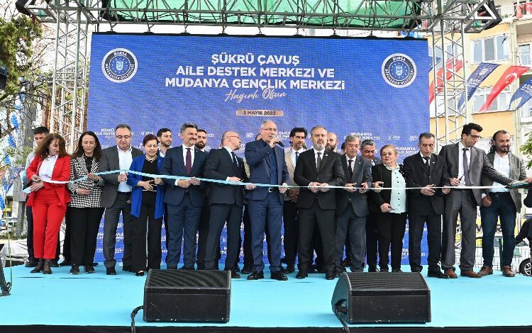 Bursa Büyükşehir’den Mudanya’da aile ve gençliğe büyük destek Bursa Büyükşehir’den Mudanya’da aile ve gençliğe büyük destek