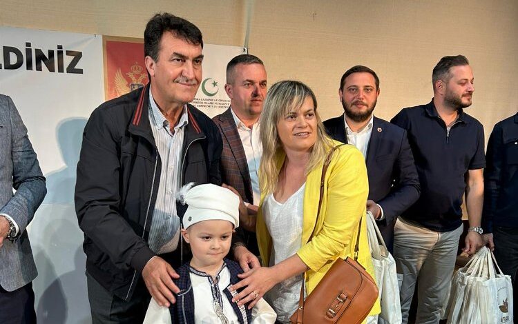 Bursa Osmangazi’den Karadağ’da sünnet şöleni Bursa Osmangazi’den Karadağ’da sünnet şöleni