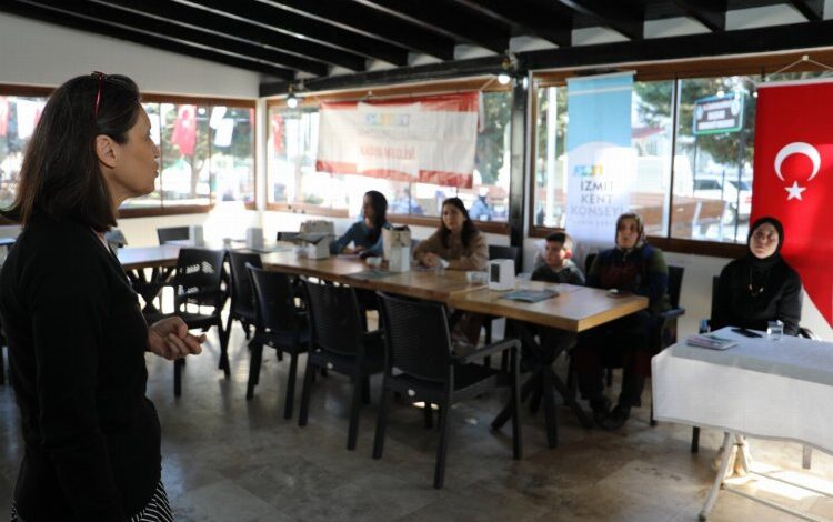 Kocaeli İzmit’te ‘Anne Destek Programı’ başladı Kocaeli İzmit’te ‘Anne Destek Programı’ başladı