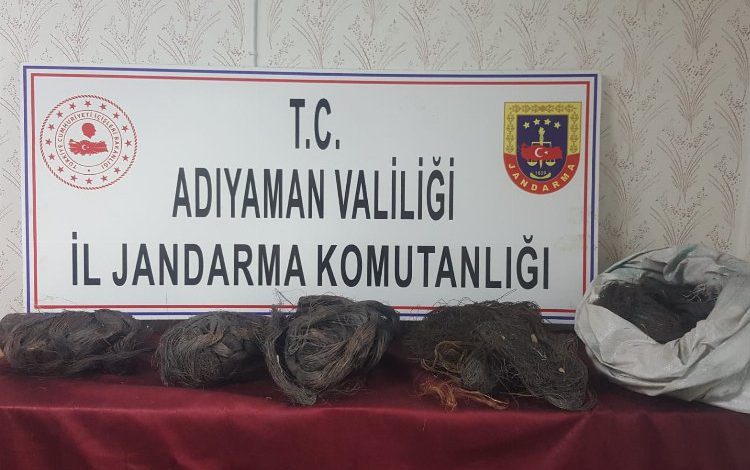 Adıyaman Kahta’da kablo hırsızlarına jandarma sürprizi Adıyaman Kahta’da kablo hırsızlarına jandarma sürprizi