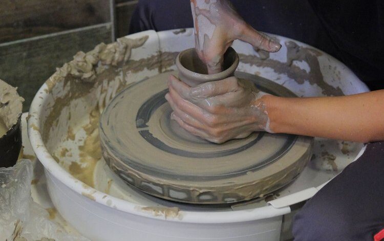 Sakarya’da çamurdan sanata giden yolculuk