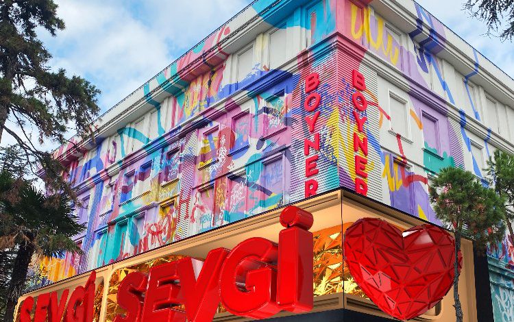 Boyner’den ‘Anamorfik Tılsımlı Yeni Yıl Dilekleri’ çalışması Boyner’den ‘Anamorfik Tılsımlı Yeni Yıl Dilekleri’ çalışması