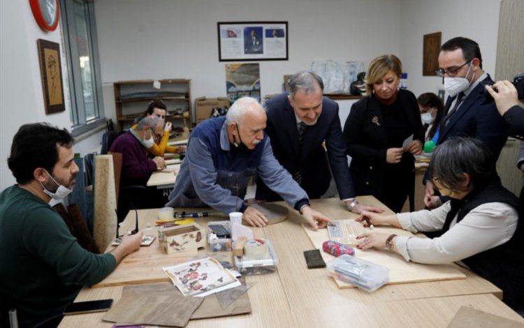 Bursa İnegöl’de sanat ‘İNESMEK’ atölyelerinde Bursa İnegöl’de sanat ‘İNESMEK’ atölyelerinde