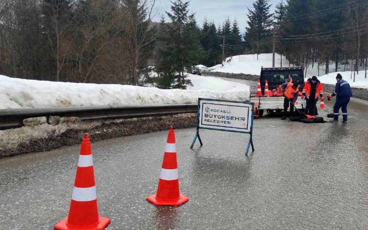 Kartepe zirve yolunda bakım onarım yapıldı Kartepe zirve yolunda bakım onarım yapıldı