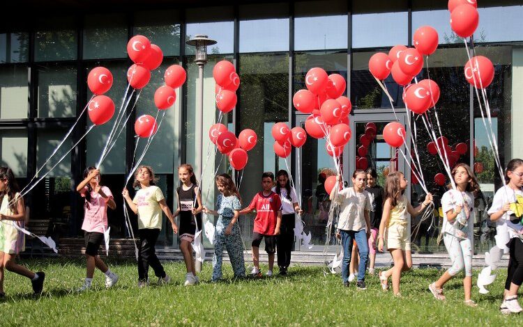 Sakaryalı minik öğrencilerden anlamlı etkinlik