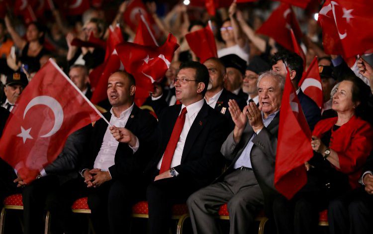 İstanbul’da adına yakışır zafer kutlaması İstanbul’da adına yakışır zafer kutlaması