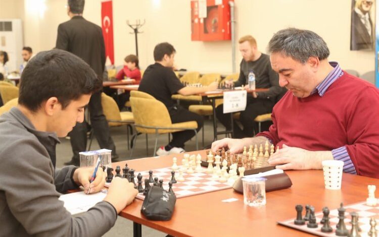 İzmit’te engelsiz satranç turnuvası İzmit’te engelsiz satranç turnuvası