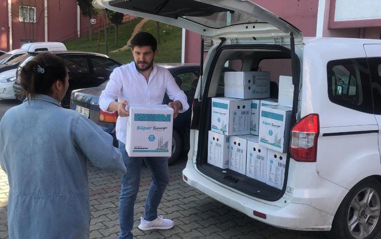 Kocaeli’de uluslararası öğrencilere gıda kolisi