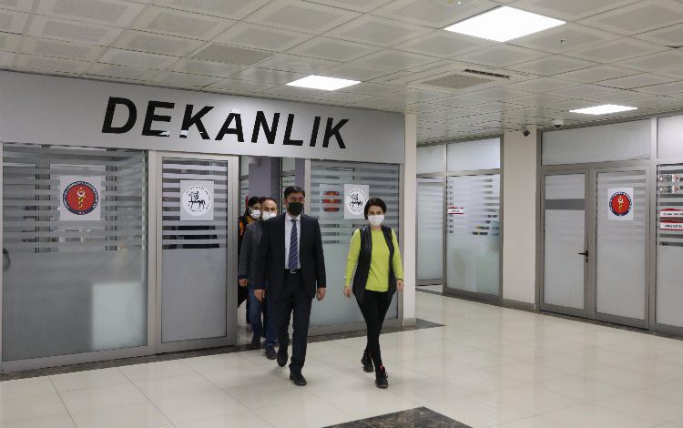 DEÜ’den İzmir Kiraz’a sinema salonu