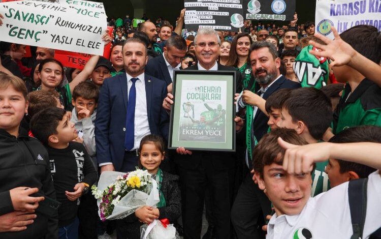 Başkan Yüce’den Sakaryaspor’a şampiyonluk mesajı Başkan Yüce’den Sakaryaspor’a şampiyonluk mesajı