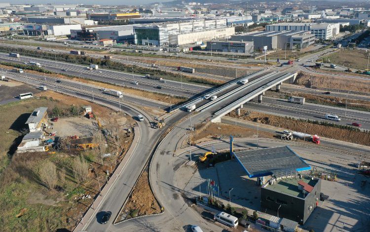 Kocaeli’nde Yeni Tembelova Köprüsü trafiğe açıldı Kocaeli’nde Yeni Tembelova Köprüsü trafiğe açıldı