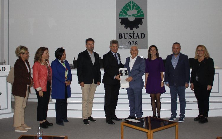 Bursa’da CHP’lilerden BUSİAD’a 11 Kasım daveti Bursa’da CHP’lilerden BUSİAD’a 11 Kasım daveti