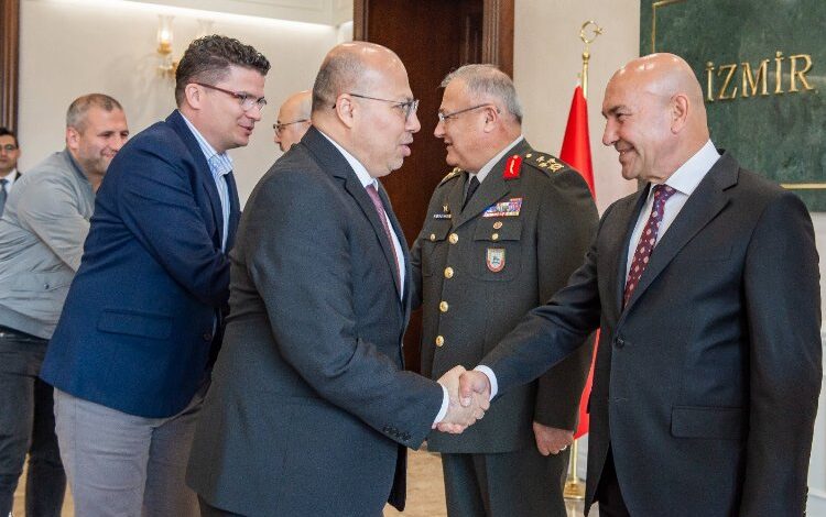 Başkan Soyer valilikteki bayramlaşma törenine katıldı Başkan Soyer valilikteki bayramlaşma törenine katıldı