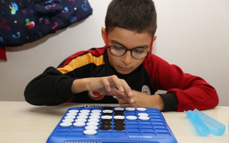 Kocaeli’de zekâ oyunları ile kendilerini tanıyorlar