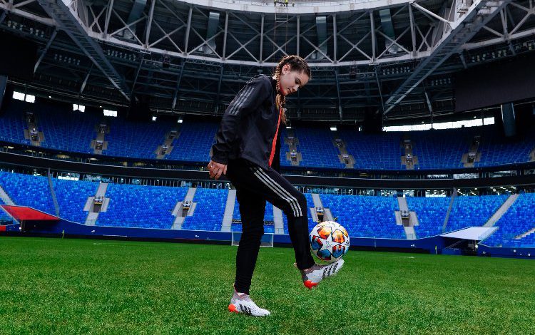 UEFA Şampiyonlar Ligi’nin resmi maç topu hazır UEFA Şampiyonlar Ligi’nin resmi maç topu hazır