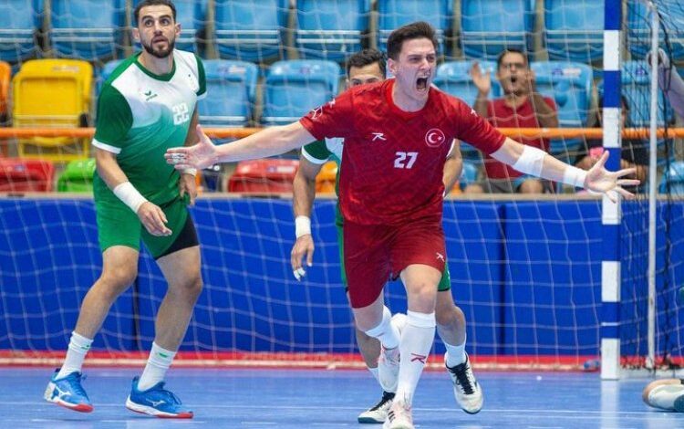 Hentbolda başarılı oyun kurucu Sakarya’da Hentbolda başarılı oyun kurucu Sakarya’da