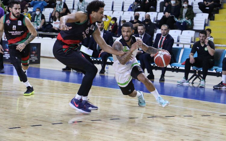 Manisa’nın dev adamlarından üst üste üçüncü galibiyet Manisa’nın dev adamlarından üst üste üçüncü galibiyet