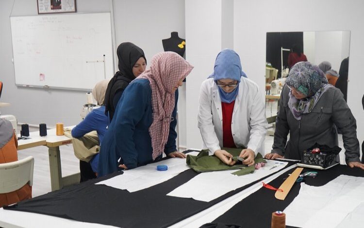 Çayırova’da veli eğitim kursları sürüyor Çayırova’da veli eğitim kursları sürüyor