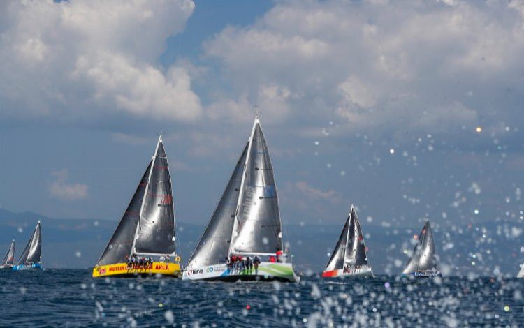 Rüzgarı en iyi yakalayan tekneler belirlendi Rüzgarı en iyi yakalayan tekneler belirlendi