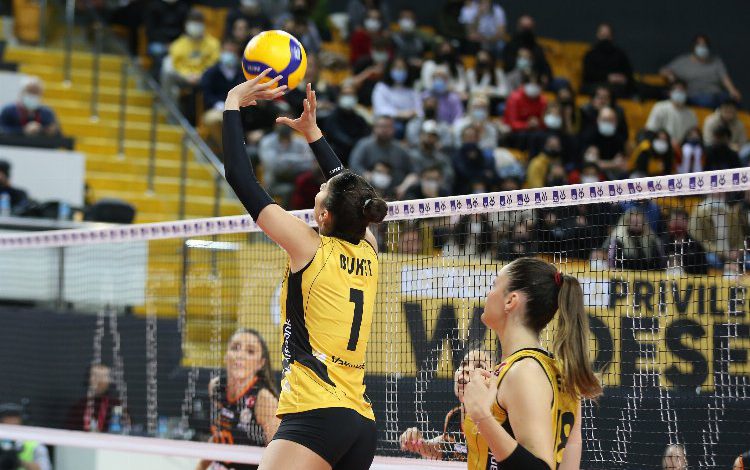 VakıfBank, Kupa Voley’de yarı finalde VakıfBank, Kupa Voley’de yarı finalde