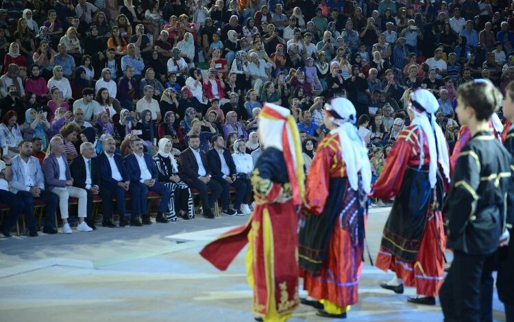 Artvinlilerden Bursa Yıldırım’da kültürel eğlence Artvinlilerden Bursa Yıldırım’da kültürel eğlence