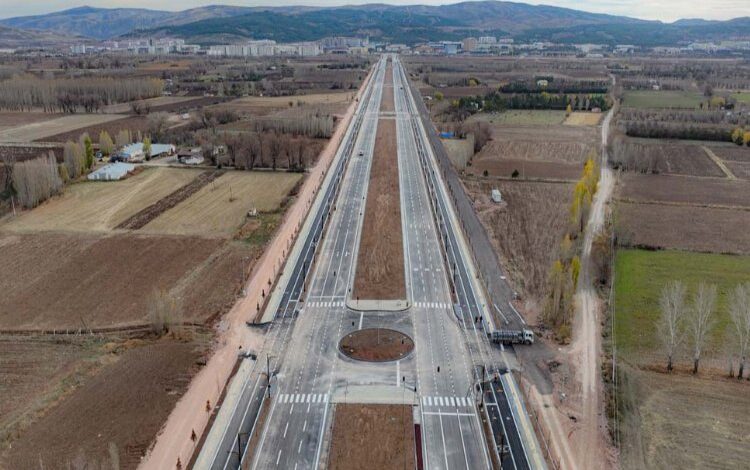 Sivas’ta Recep Tayyip Erdoğan Bulvarı trafiğe açıldı