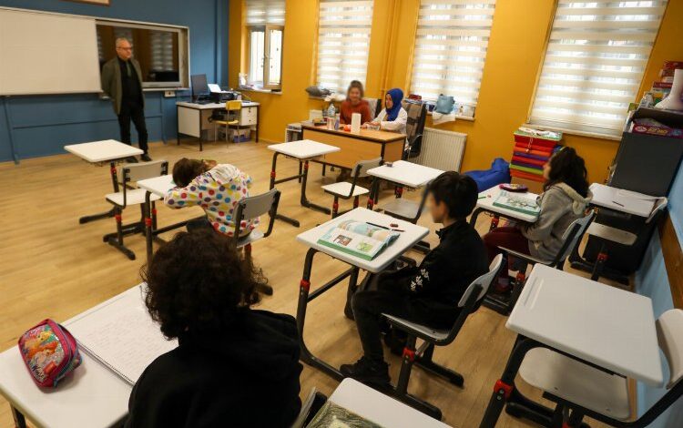 Kocaeli’nin özel çocuklarına 100. yılda 100 özel sınıf Kocaeli’nin özel çocuklarına 100. yılda 100 özel sınıf