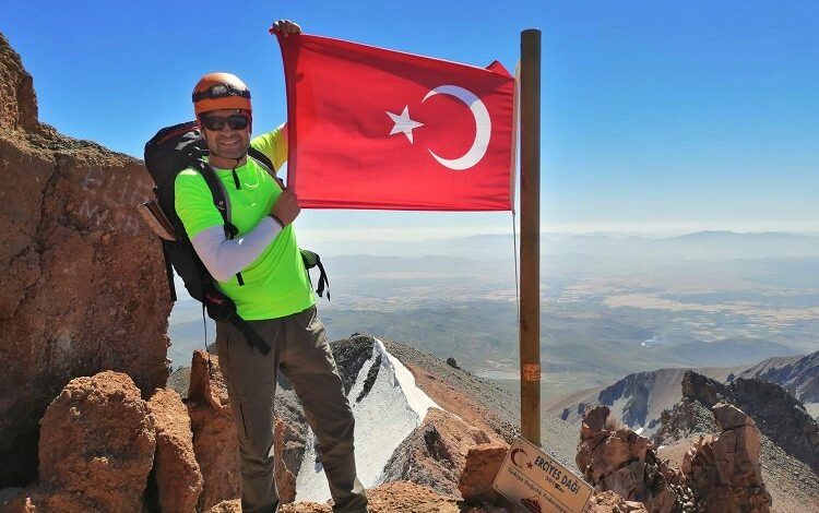 Erciyes Zirve Tırmanışı başarıyla tamamlandı Erciyes Zirve Tırmanışı başarıyla tamamlandı