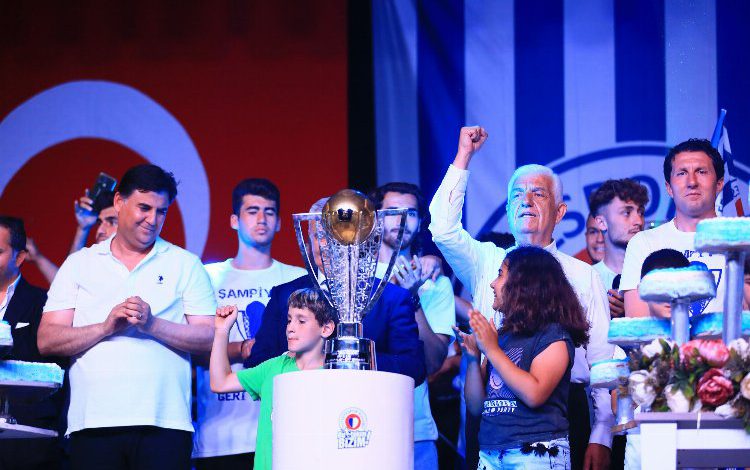 Başkan Gürün, Fethiyespor’un şampiyonluk kutlamalarına katıldı Başkan Gürün, Fethiyespor’un şampiyonluk kutlamalarına katıldı