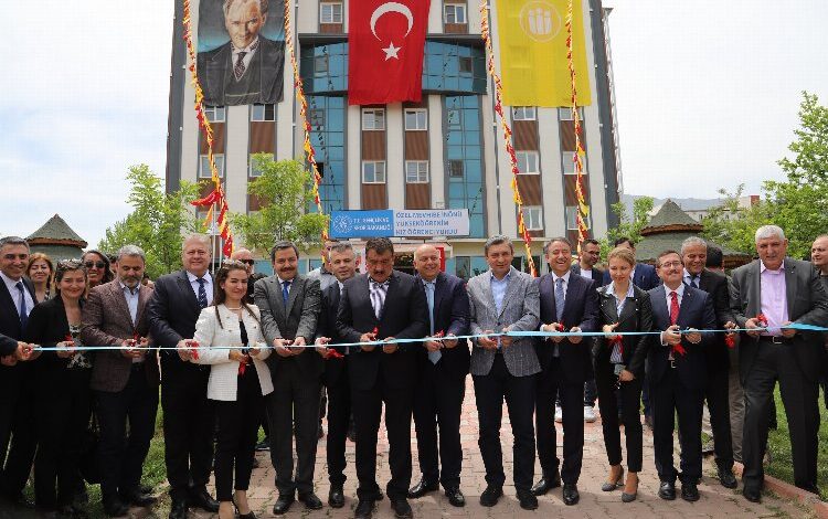 Malatya’da sağlık çalışanlarına ‘yurt’ bağışı Malatya’da sağlık çalışanlarına ‘yurt’ bağışı