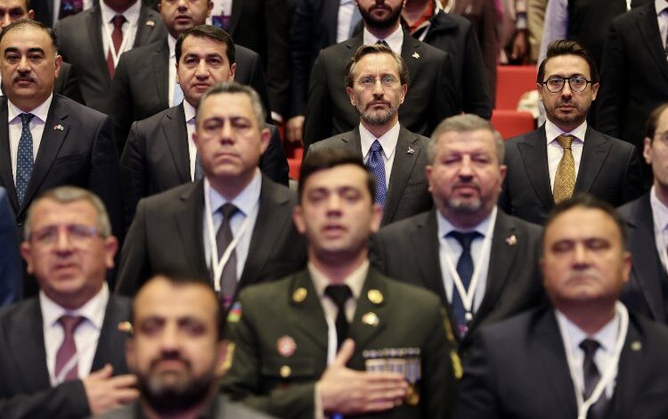 Fahrettin Altun: “Türkiye, Azerbaycan’la enformasyonda da ciddi işbirliği yürüttü” Fahrettin Altun: “Türkiye, Azerbaycan’la enformasyonda da ciddi işbirliği yürüttü”