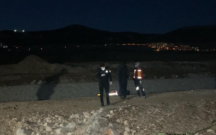 Adıyaman’da boş arazide canına kıydı