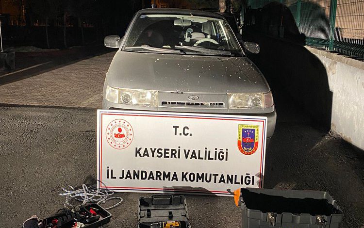 Kayseri’de baz istasyonu soygunu Kayseri’de baz istasyonu soygunu