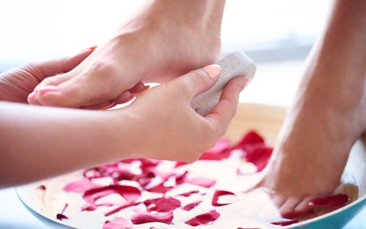 Podoloji ile sağlıklı ve bakımlı ayaklar Podoloji ile sağlıklı ve bakımlı ayaklar