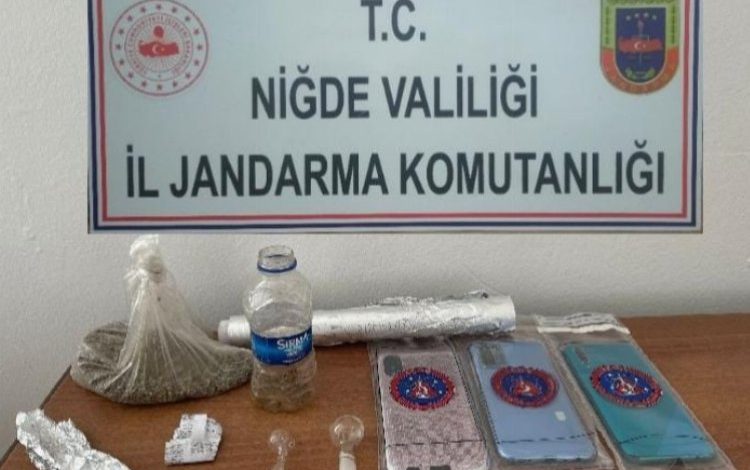 Niğde Çamardı İlçe ve köylerinde eş zamanlı operasyon yapıldı Niğde Çamardı İlçe ve köylerinde eş zamanlı operasyon yapıldı