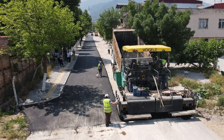 Bursa Yıldırım’ın cadde ve sokakları yenileniyor Bursa Yıldırım’ın cadde ve sokakları yenileniyor