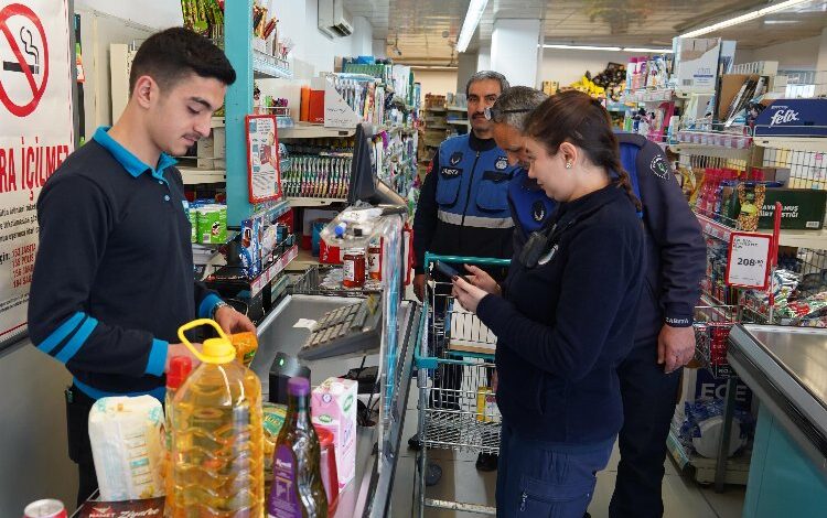 Çayırova Zabıtası’ndan market denetimi
