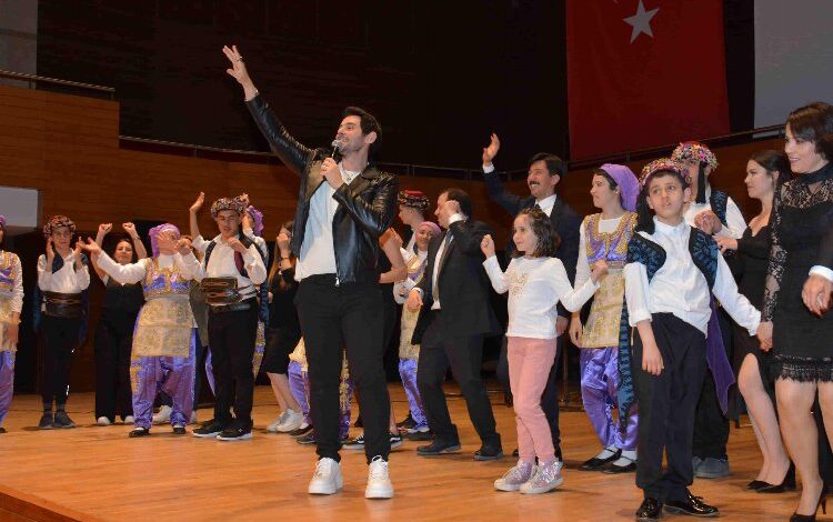 Cem Belevi’den anlamlı konser Cem Belevi’den anlamlı konser