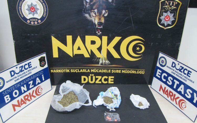 Düzce’de 3 uyuşturucu taciri yakalandı