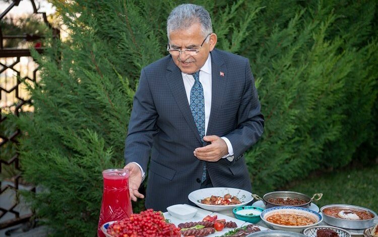 Memduh Büyükkılıç’tan gilaburu tavsiyesi