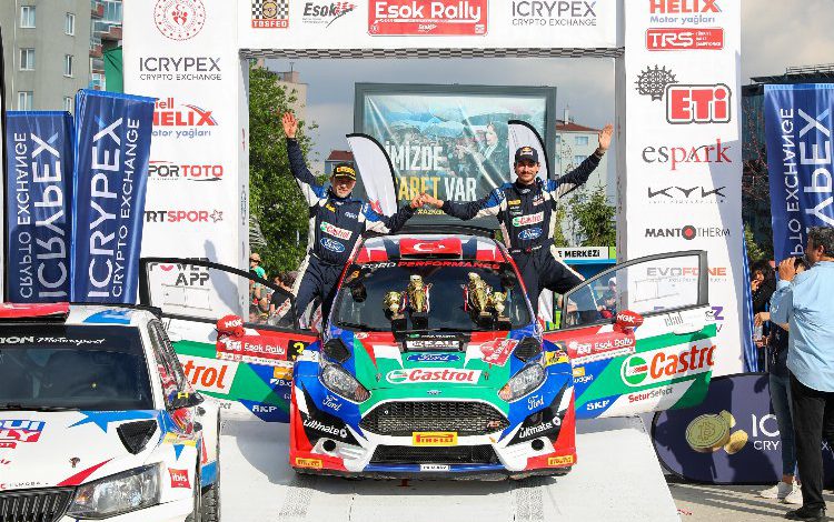 Genç pilotlar ‘Eskişehir Rallisi’ne imza attılar Genç pilotlar ‘Eskişehir Rallisi’ne imza attılar