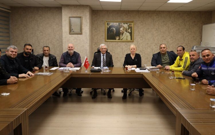 İzmit’te yüzler gülüyor… Emekçilere yüzde 75 zam! İzmit’te yüzler gülüyor… Emekçilere yüzde 75 zam!