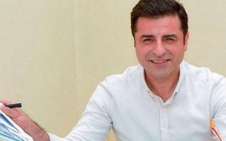 Demirtaş aktif siyaseti bıraktı!