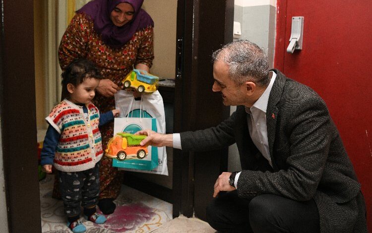 Çayırova’da her eve bayram çikolatası